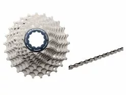 Shimano Ultegra Kassette Og Kæde – 11 Gear Kassette 11-25 Tands Samt HG701 Kæde (Bundle)